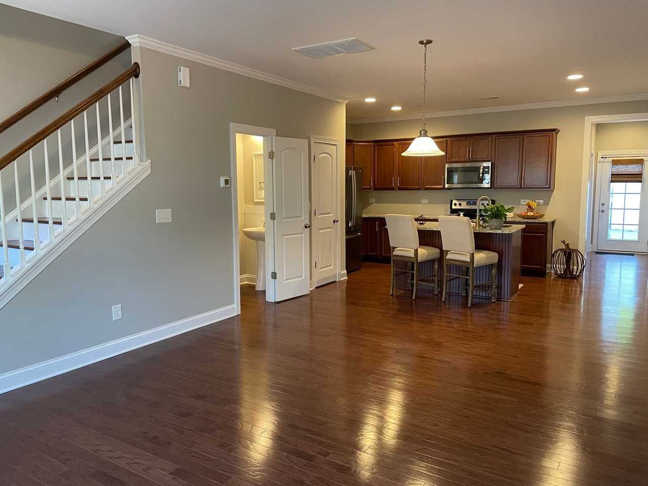 2510 Gallery Dr - Photo 2 of 30