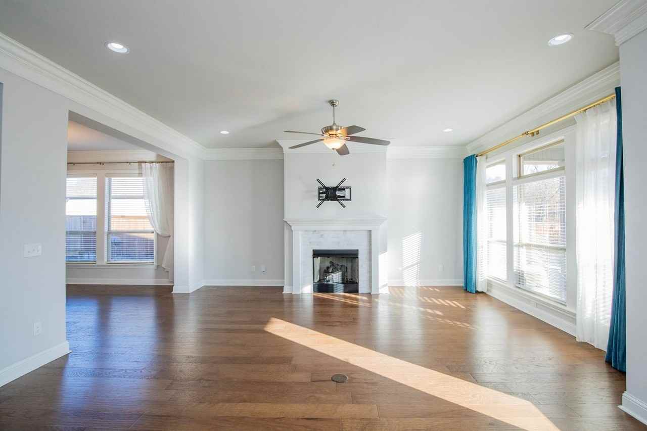 1601 Sw Edinburgh Ave - Photo 2 of 34