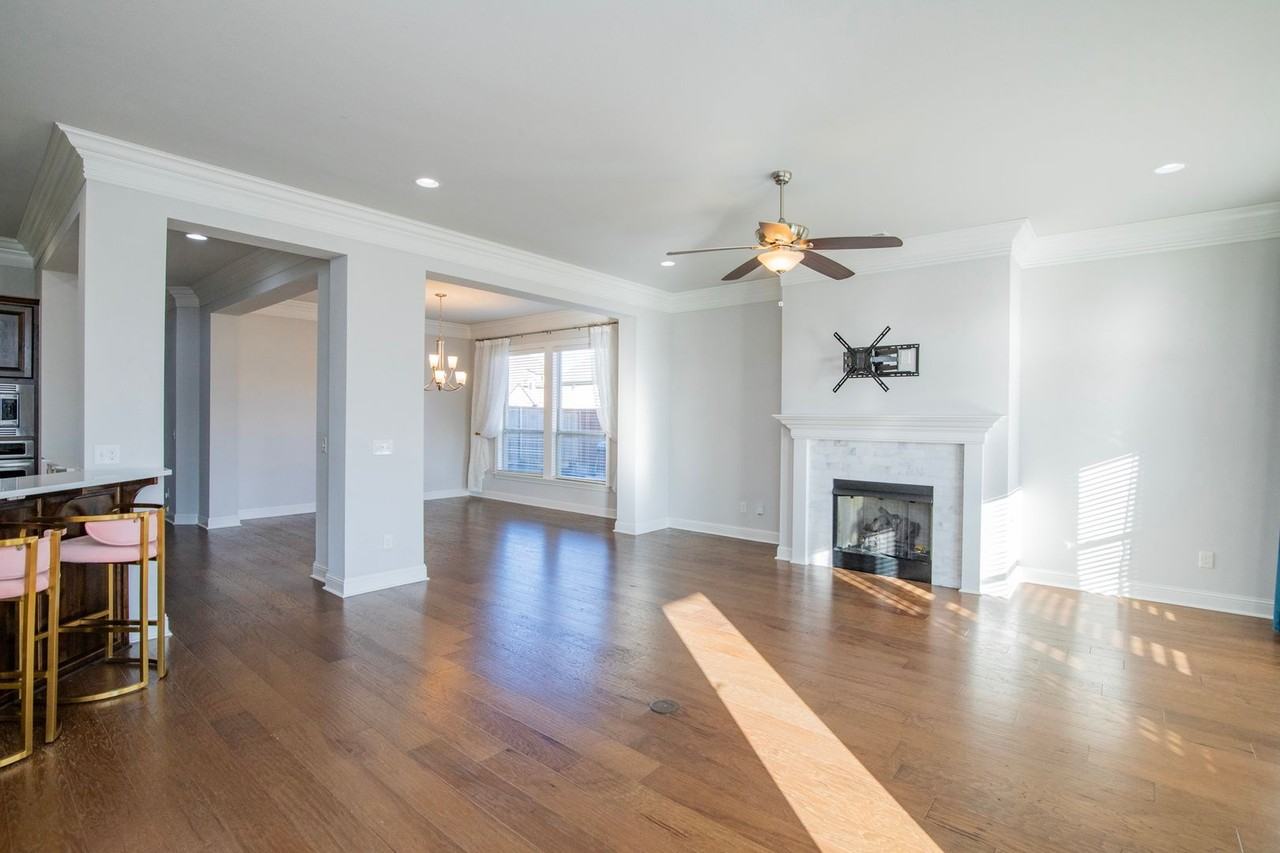1601 Sw Edinburgh Ave - Photo 3 of 34
