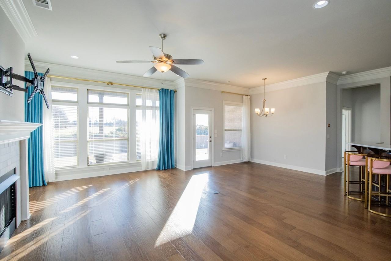 1601 Sw Edinburgh Ave - Photo 4 of 34