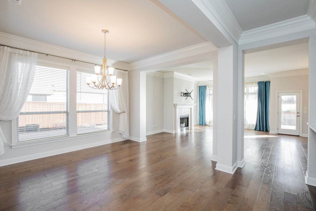 1601 Sw Edinburgh Ave - Photo 7 of 34