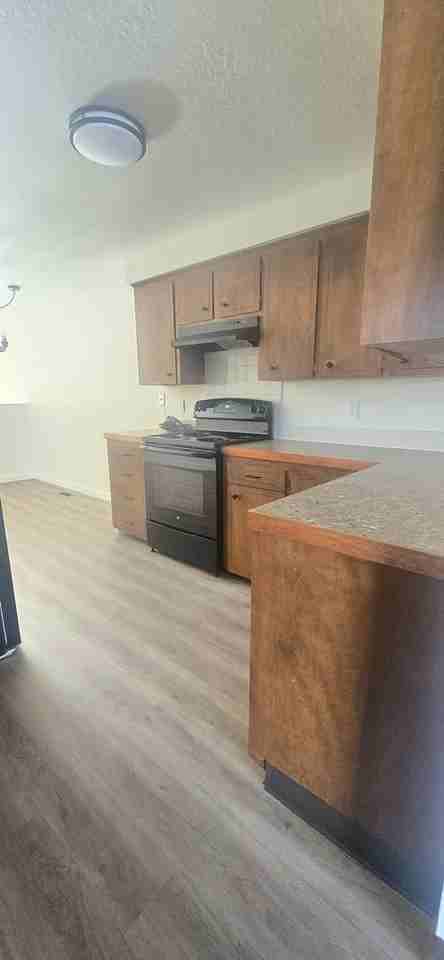 1806 Nw 8th St - Photo 2 of 13