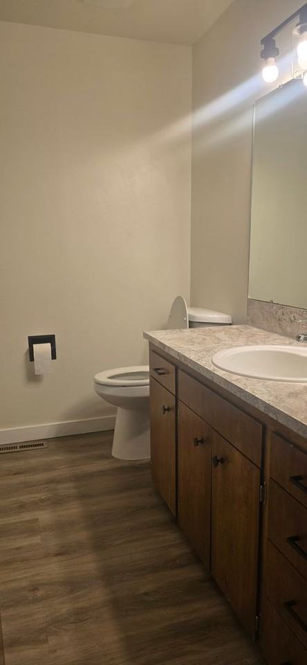 1806 Nw 8th St - Photo 7 of 13
