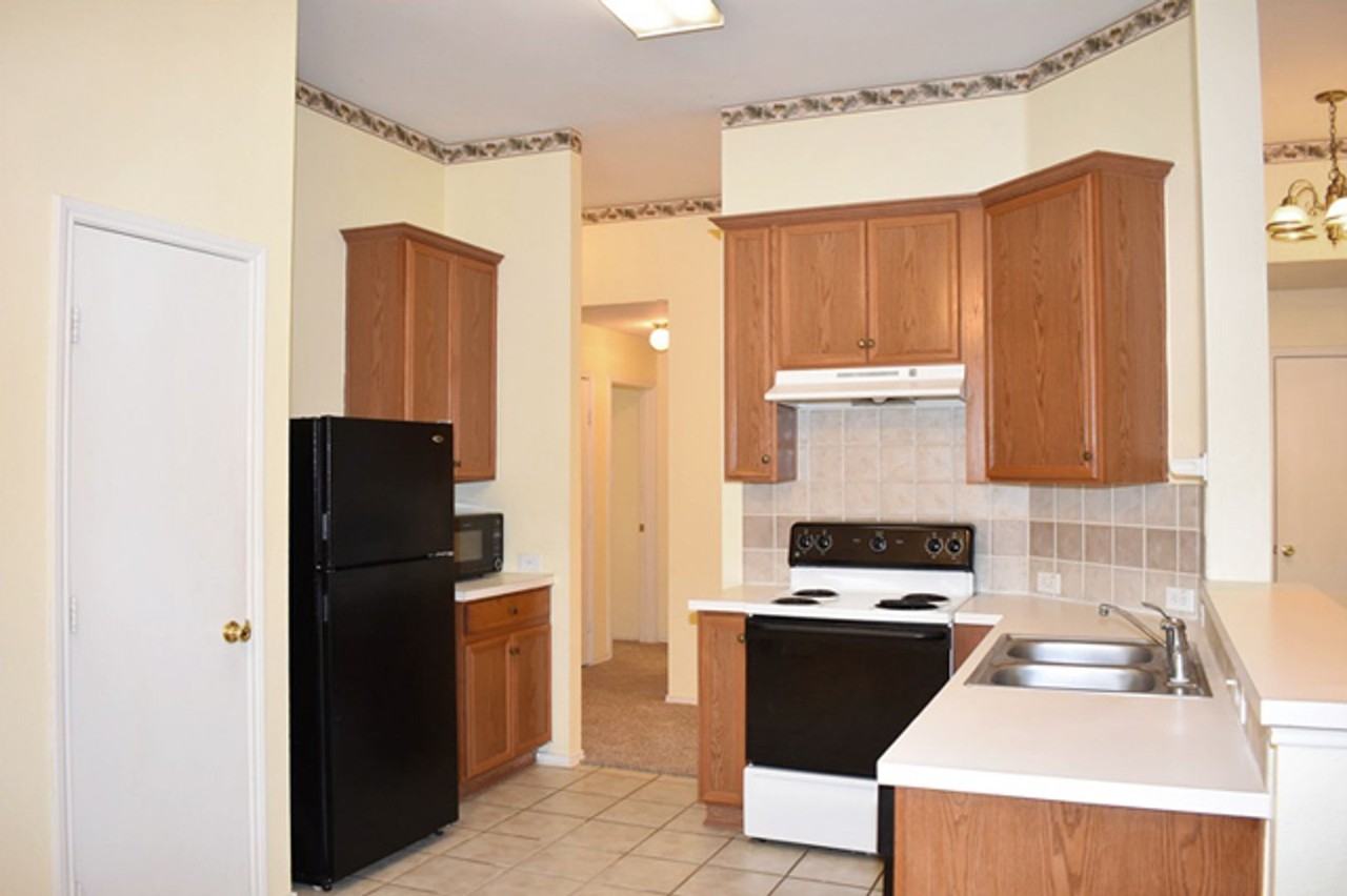 1405 Carrigan Ln - Photo 2 of 12