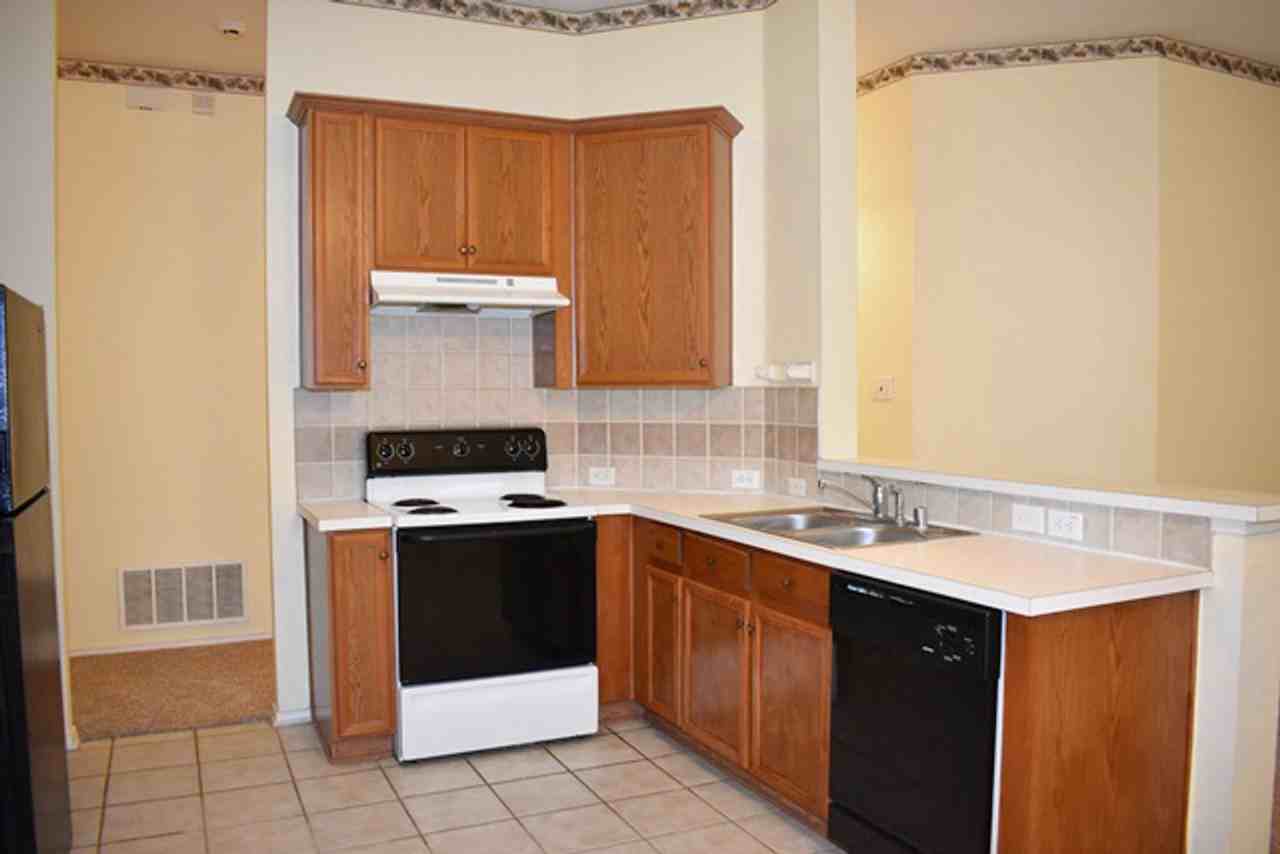 1405 Carrigan Ln - Photo 5 of 12