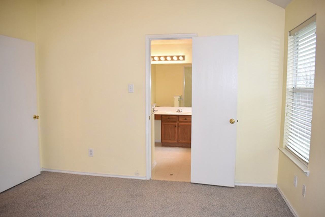 1405 Carrigan Ln - Photo 6 of 12
