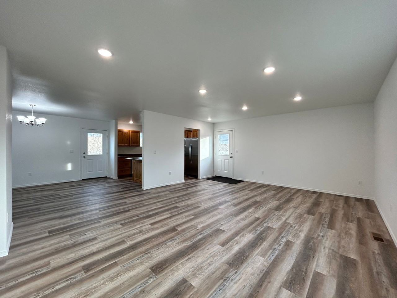 595 Creek Hollow Way - Photo 7 of 35