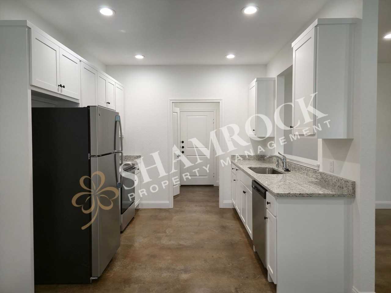 157 W Windmill Way - Photo 4 of 16