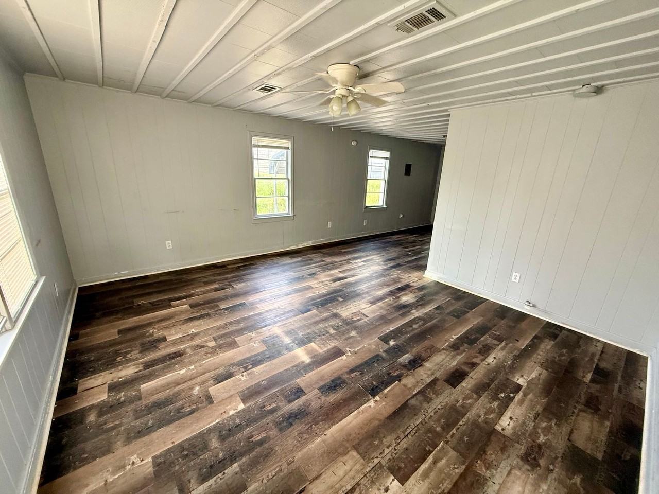 1903 Arch St - Photo 2 of 10