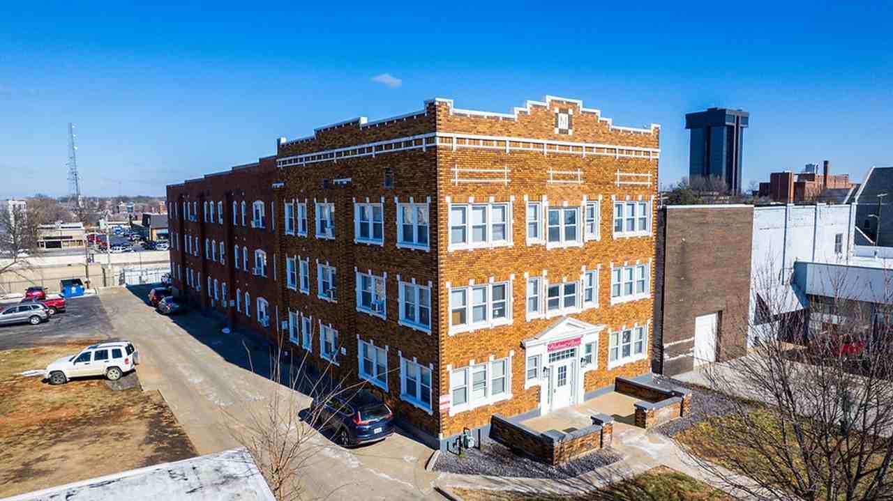 THE LOCAL WEST - Photo 5 of 14
