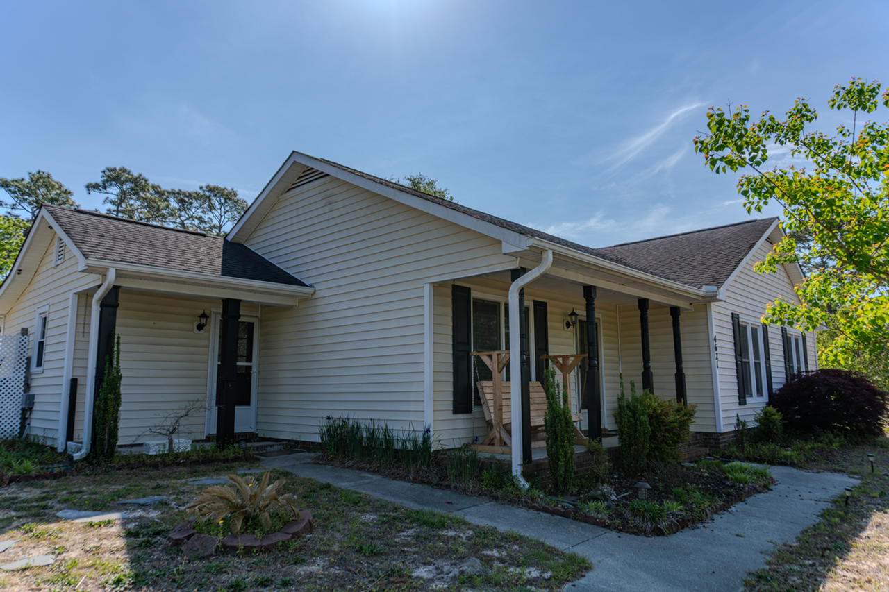 4621 Barnards Landing Rd - Photo 2 of 27