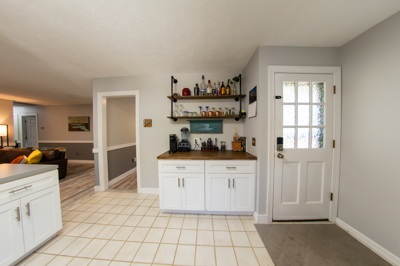 4621 Barnards Landing Rd - Photo 7 of 27