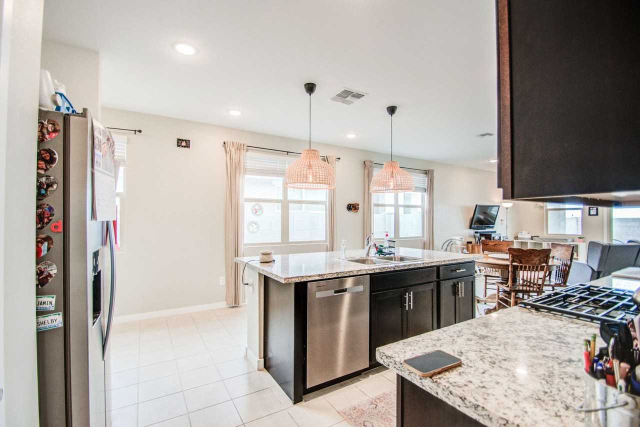21765 N Rummler Ln - Photo 7 of 37