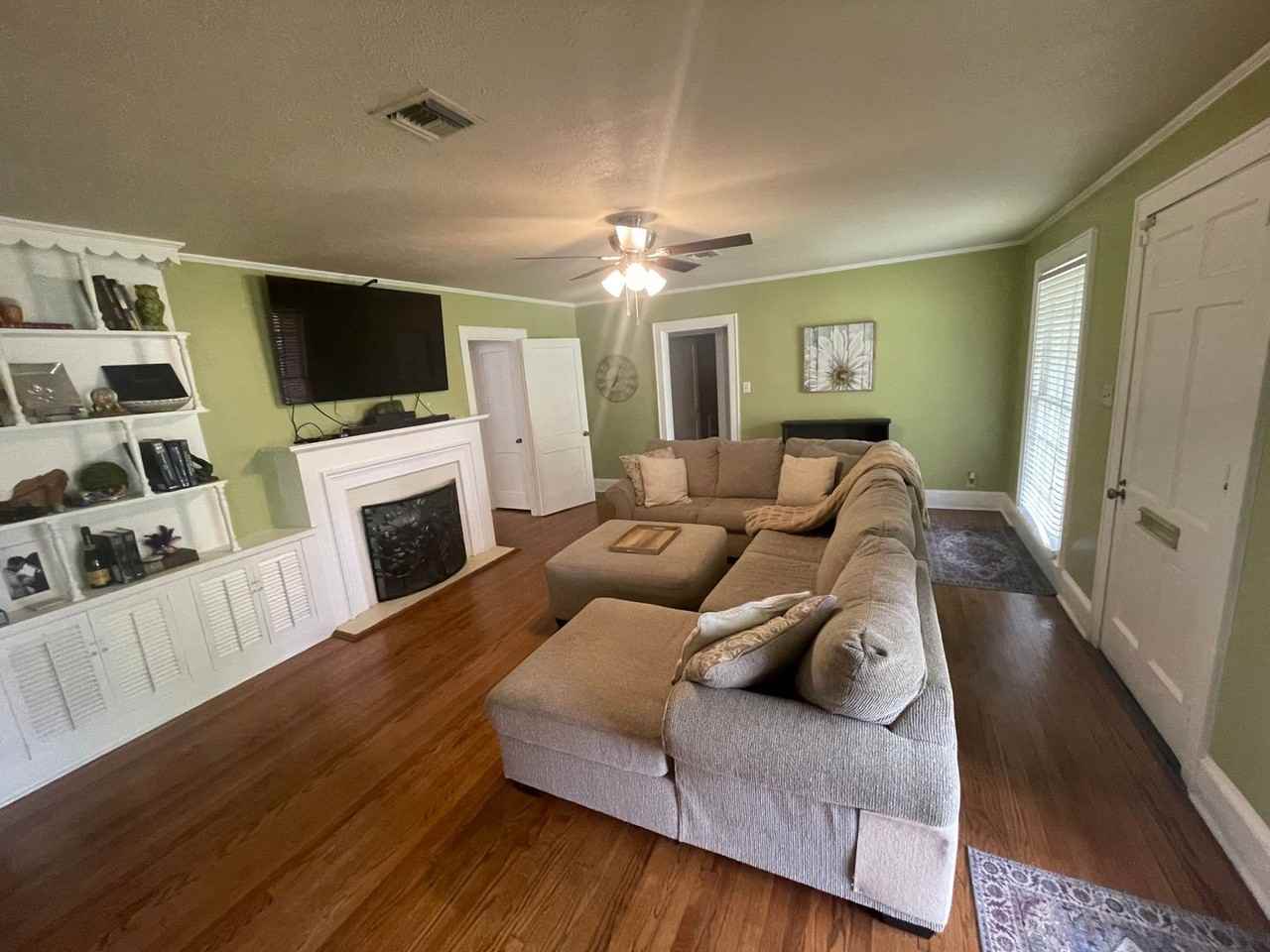 3642 Gilbert Dr - Photo 4 of 23
