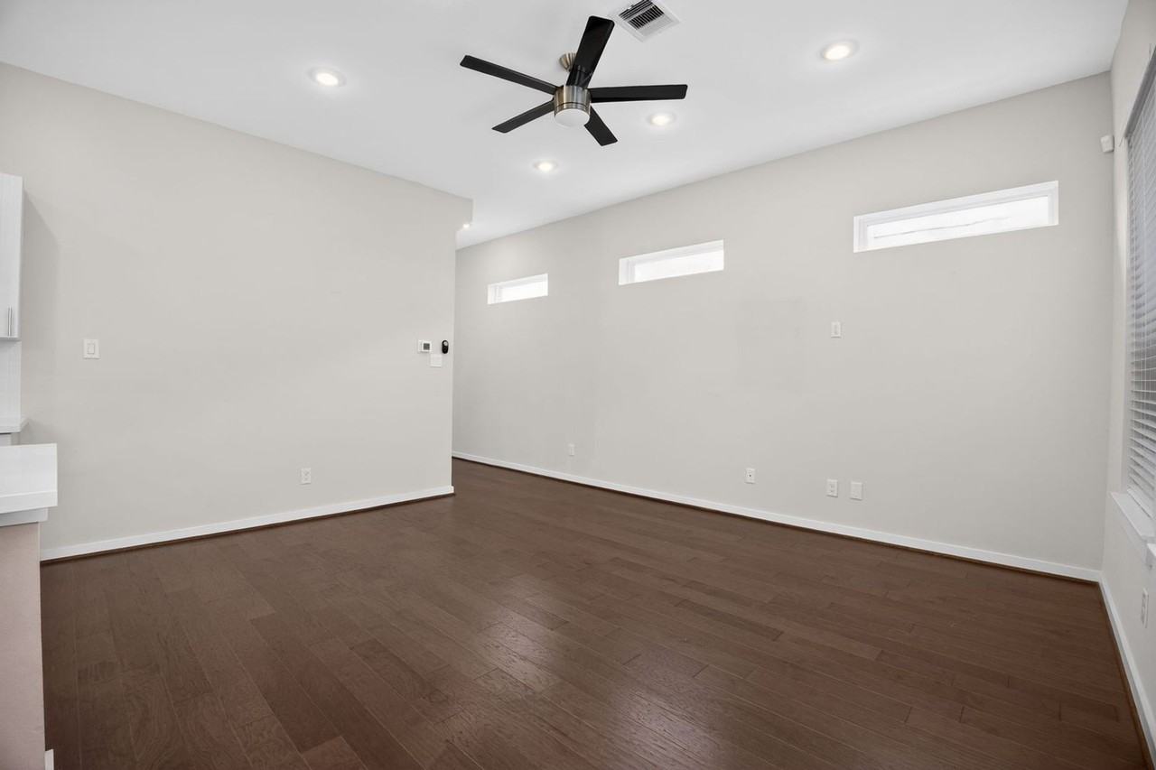 619 Thornton Oaks Ln - Photo 2 of 29