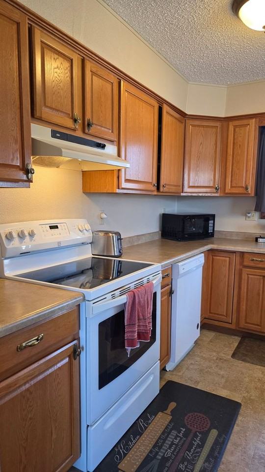 1304 E Ingals Ave - Photo 4 of 17