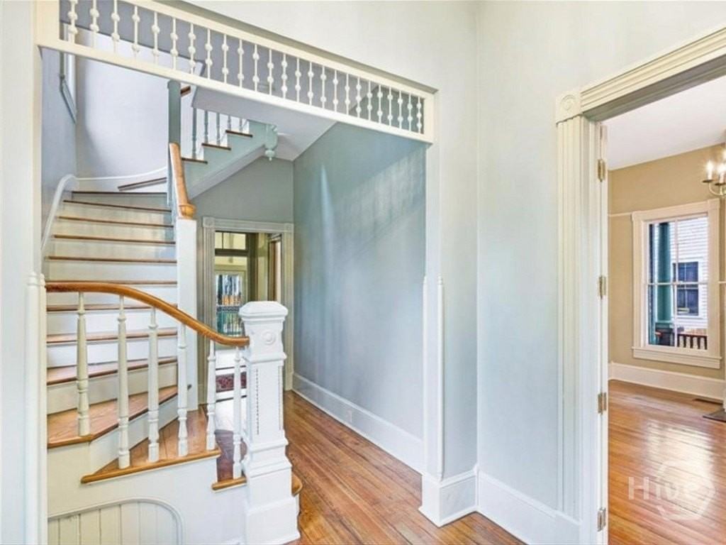 212 W 40th St - Photo 3 of 21