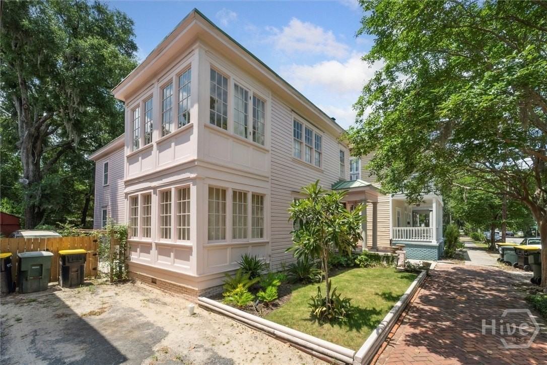 211 W 40th St #B - Photo 2 of 28