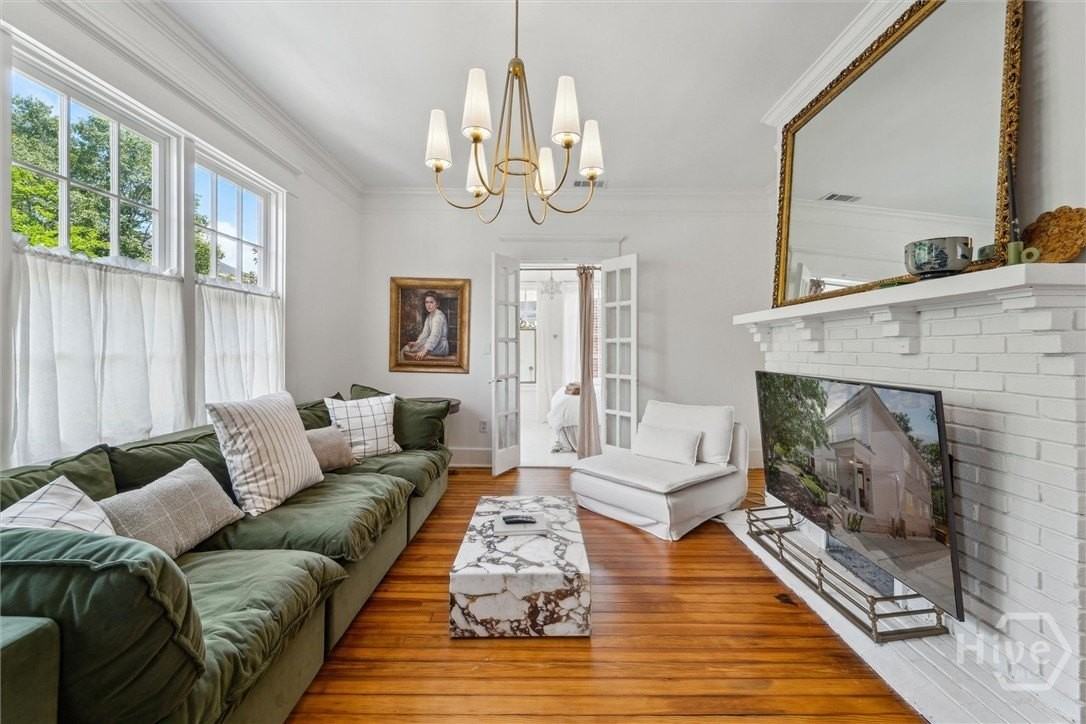 211 W 40th St #B - Photo 7 of 28