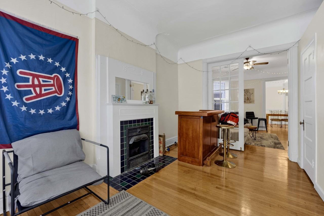 2522 N Burling St #2 - Photo 7 of 8