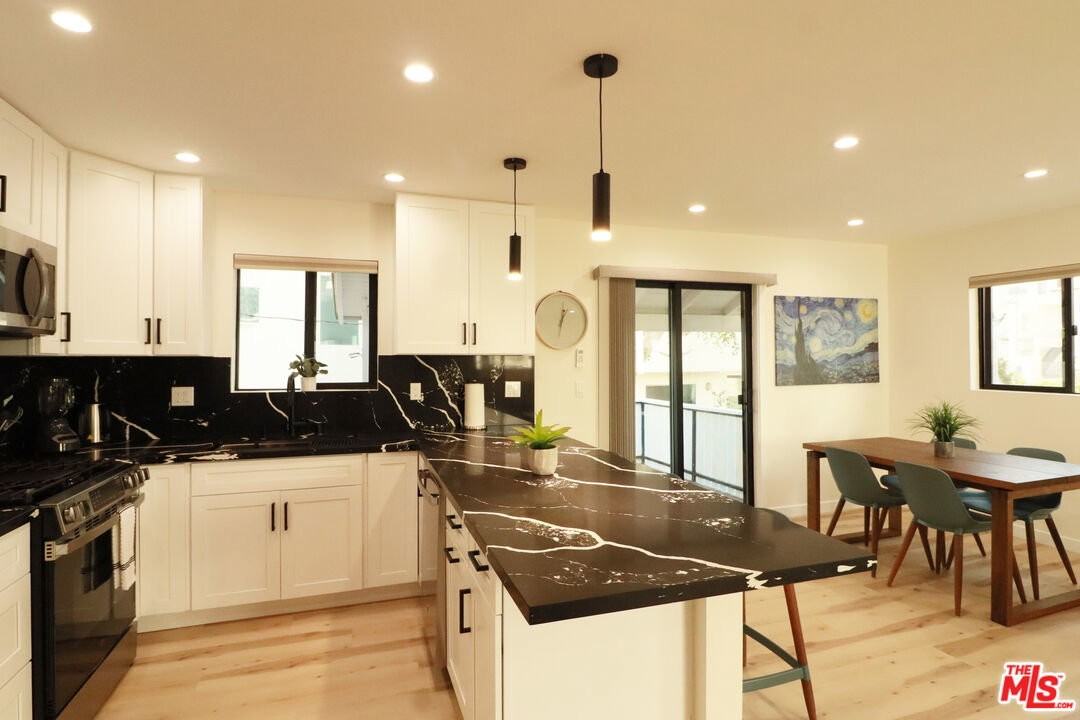 918 N San Vicente Blvd #D - Photo 7 of 8