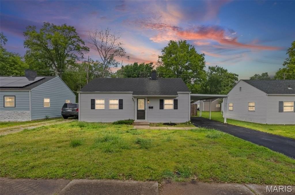 1104 Bel Aire Dr - Photo 3 of 23