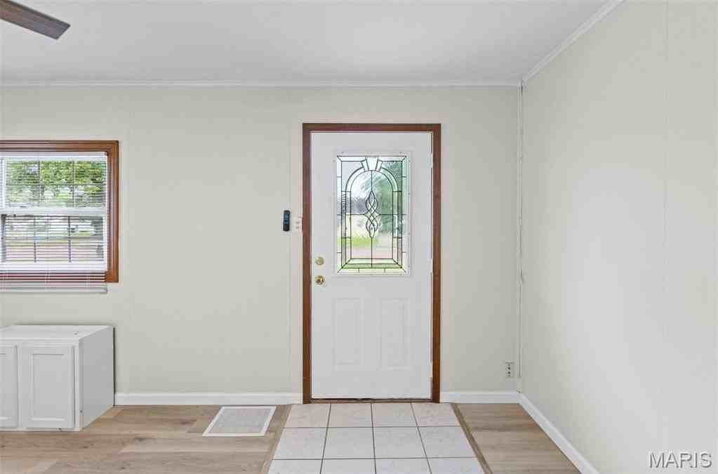 1104 Bel Aire Dr - Photo 4 of 23