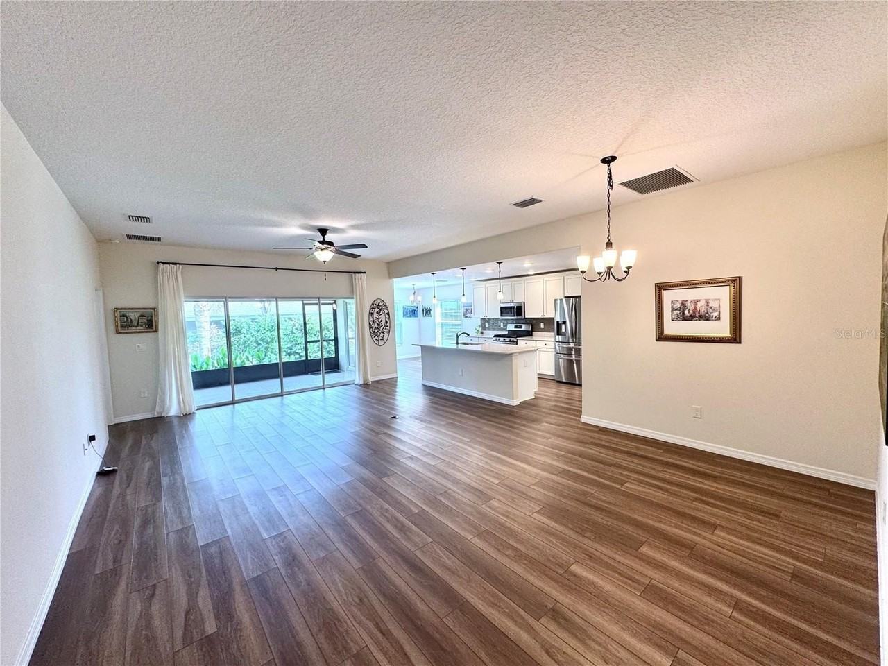 3690 Arlington Ridge Blvd - Photo 4 of 19