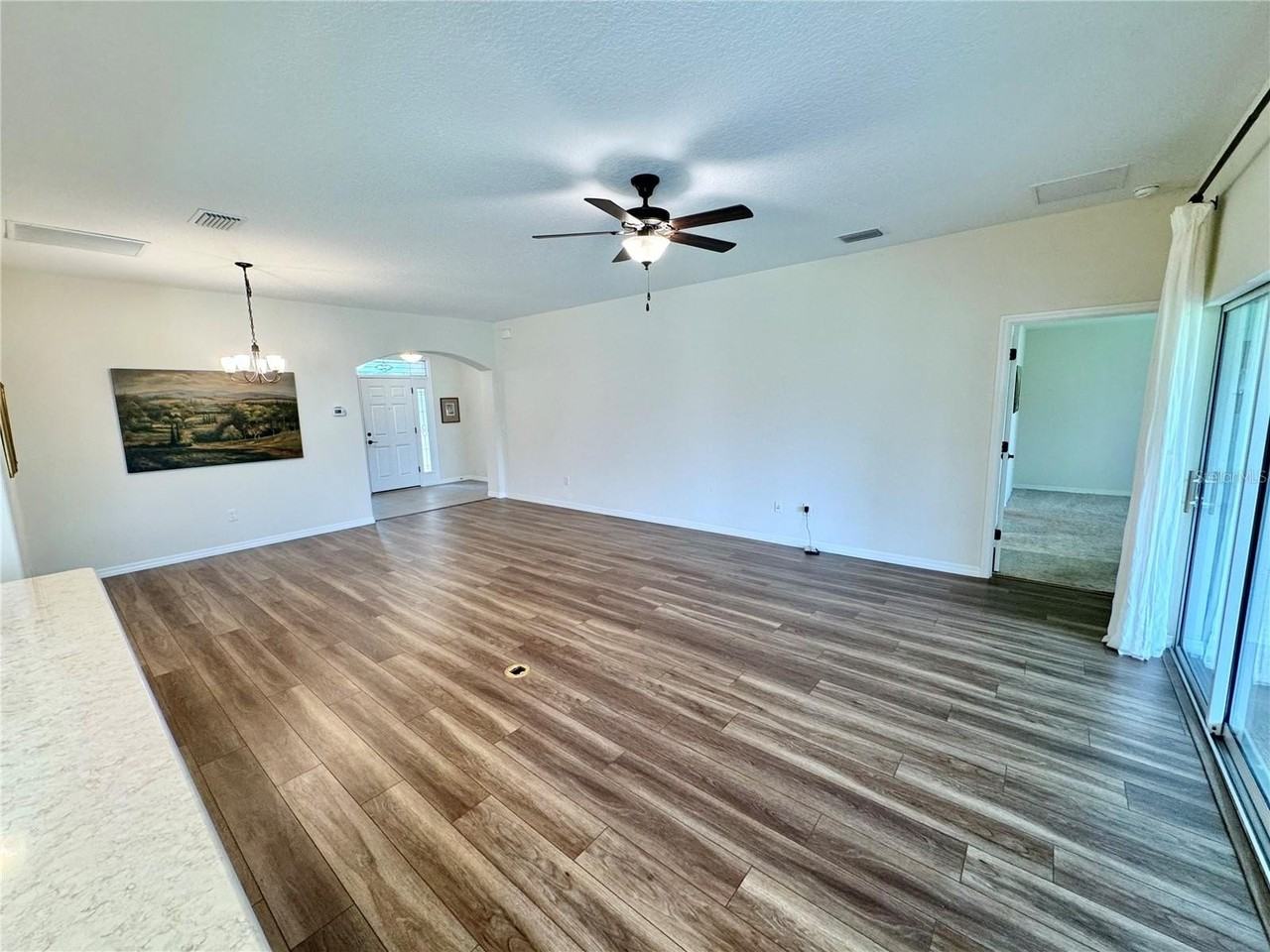 3690 Arlington Ridge Blvd - Photo 5 of 19