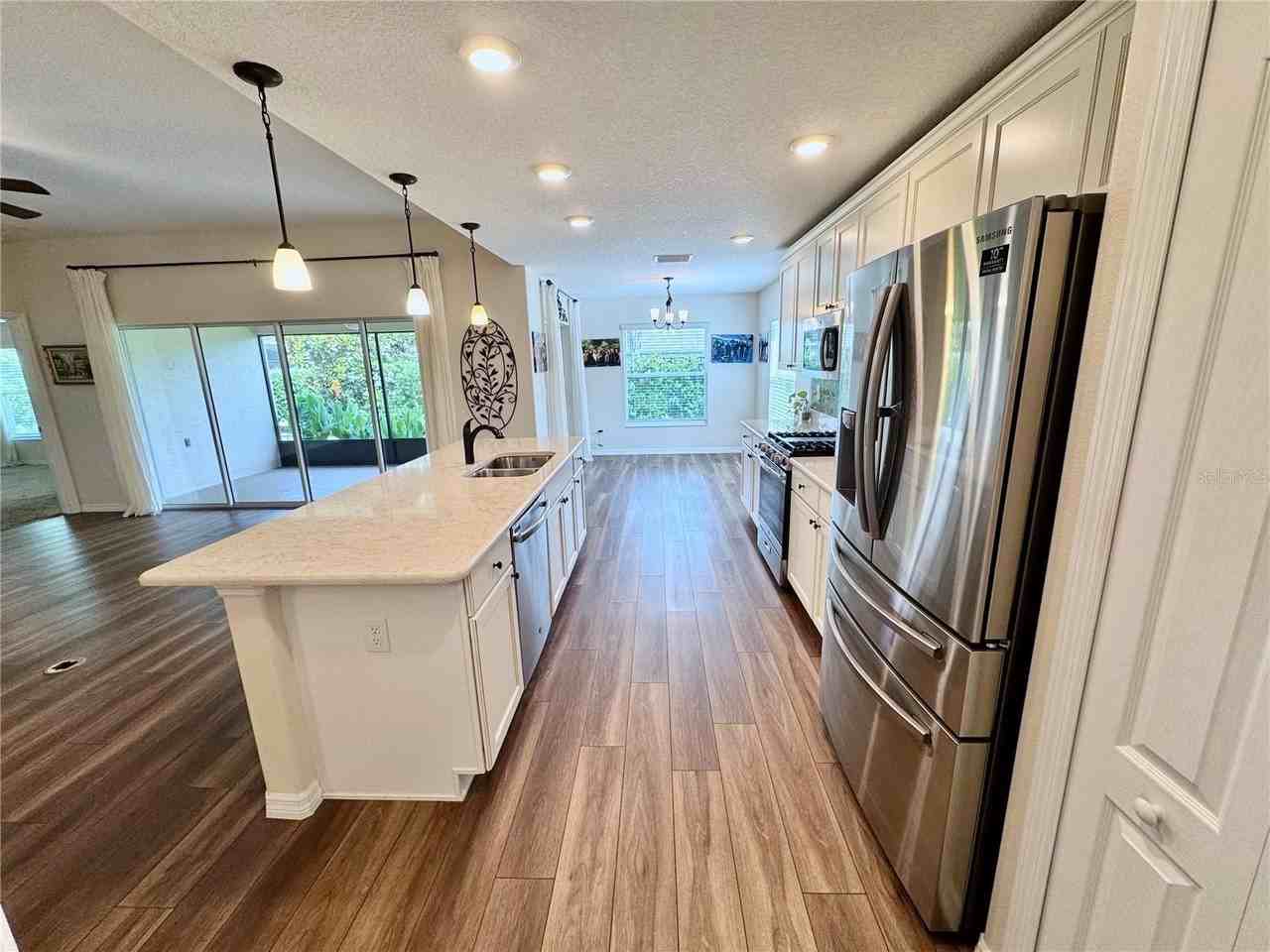 3690 Arlington Ridge Blvd - Photo 6 of 19