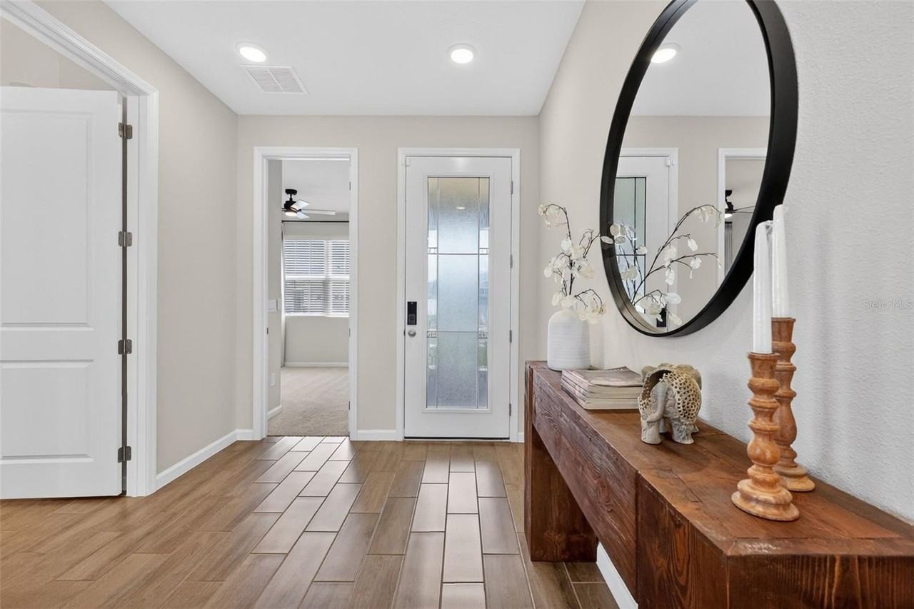 3710 Malad Way - Photo 4 of 50