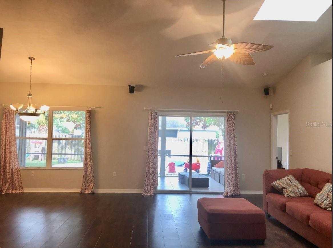 4955 Nw 21st St - Photo 4 of 22