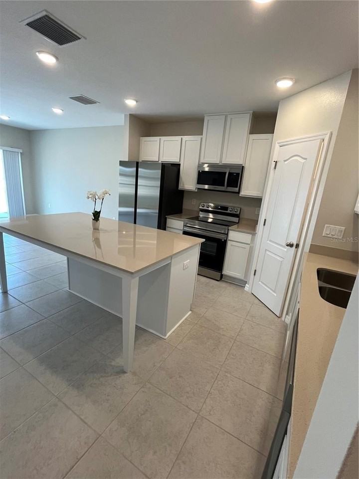 4117 Collegiate Blvd - Photo 4 of 13