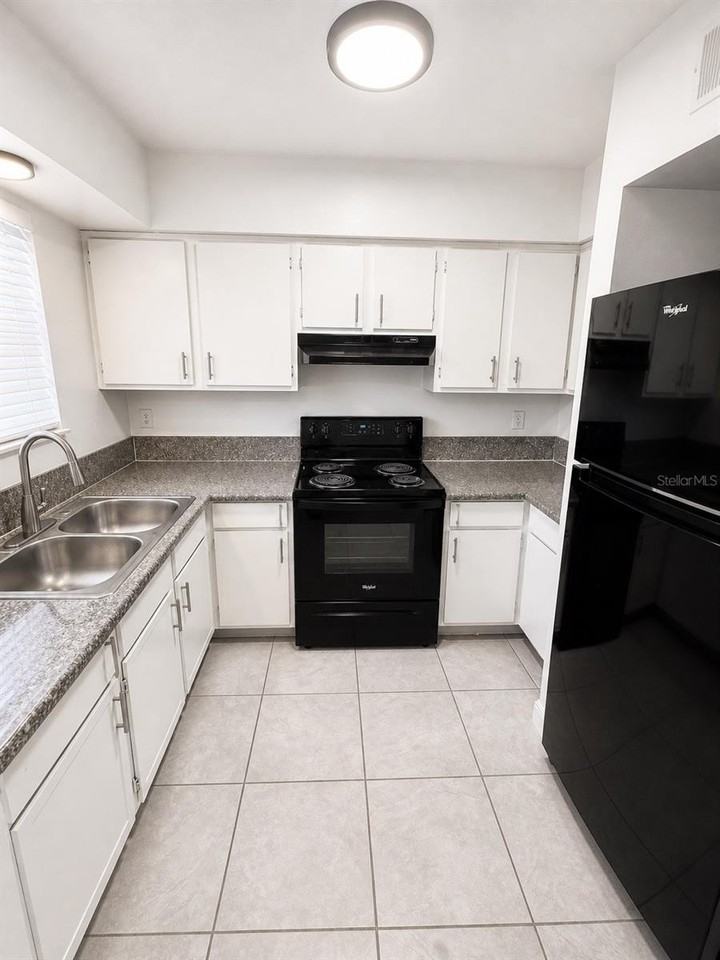 1181 Bentley Rd #4 - Photo 3 of 13