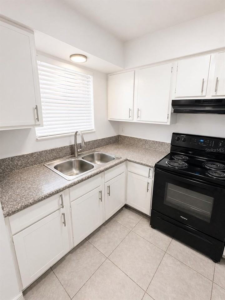 1181 Bentley Rd #4 - Photo 4 of 13