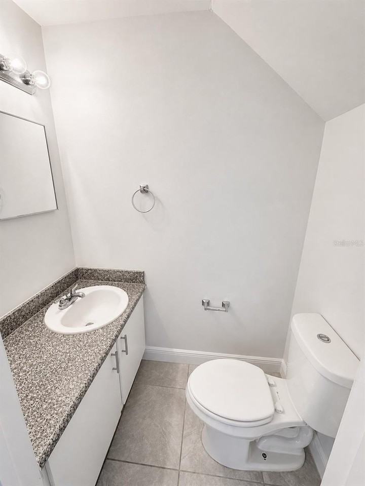 1181 Bentley Rd #4 - Photo 7 of 13