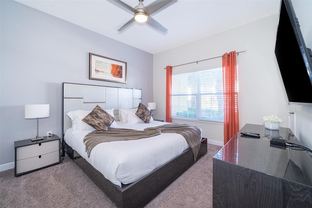 8982 Stinger Dr - Photo 6 of 37