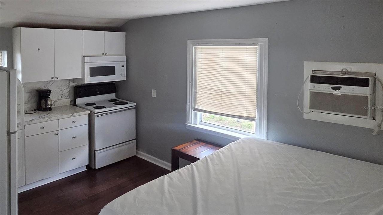 5475 42nd St N #1 - Photo 7 of 11