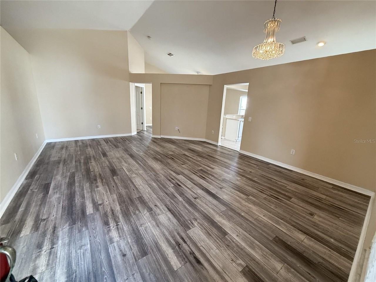 13047 Bridleford Dr - Photo 6 of 33