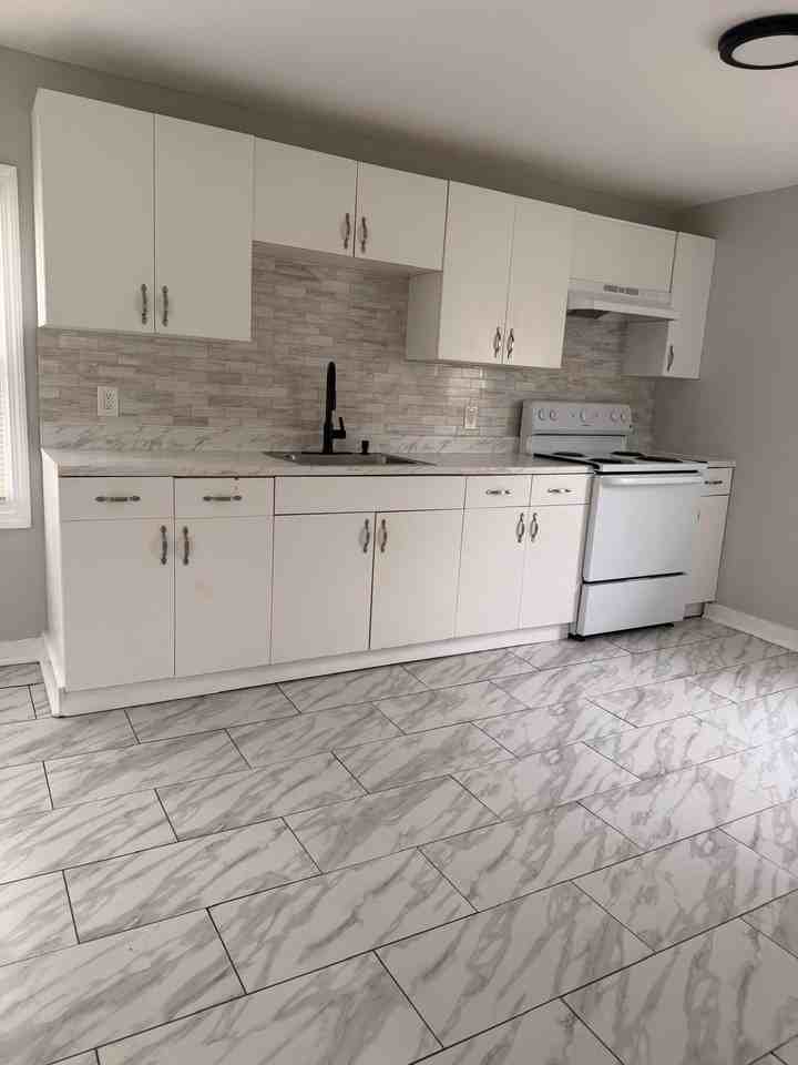 32 Redfield St #2 - Photo 6 of 8