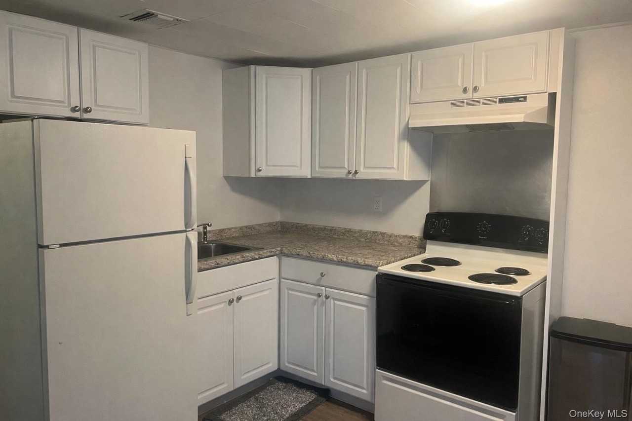 50 Kalmia St - Photo 2 of 11