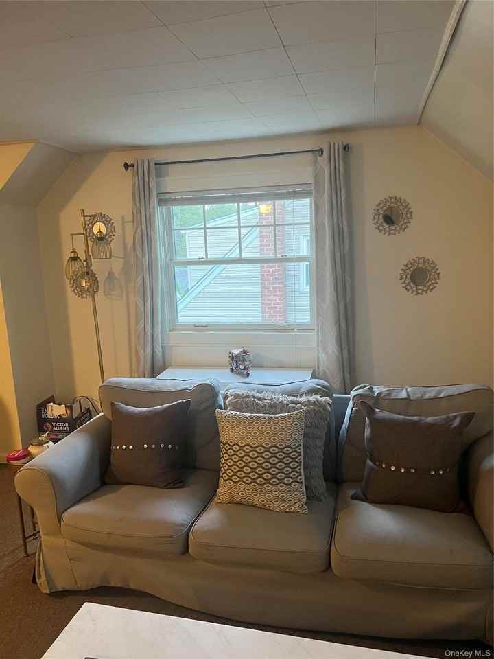 50 Kalmia St - Photo 4 of 11