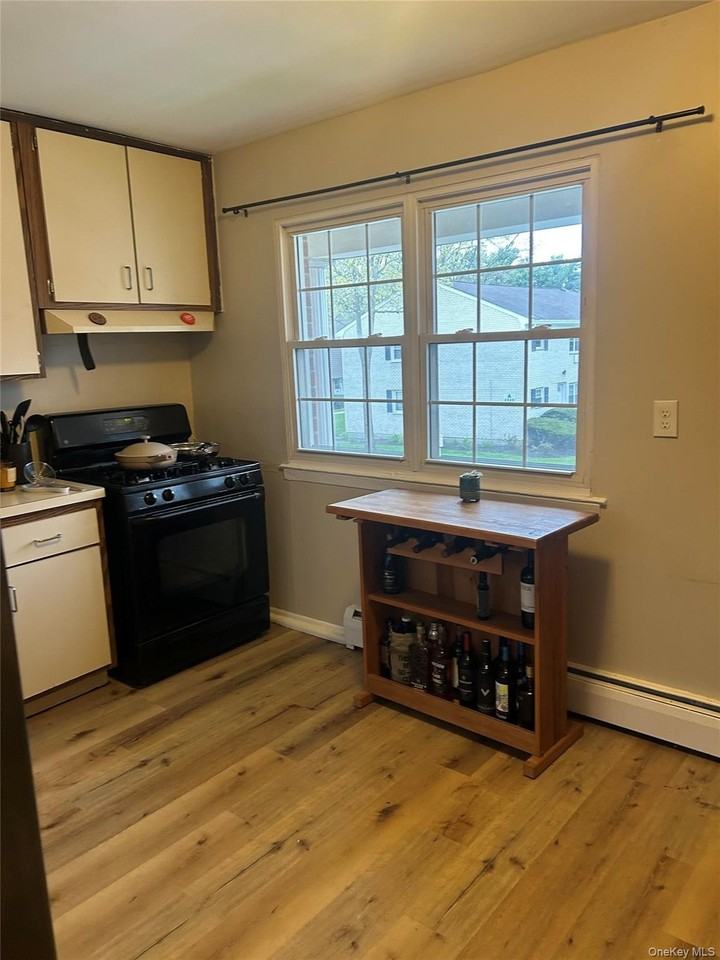 2305 Wilshire Ln #2305 - Photo 5 of 6
