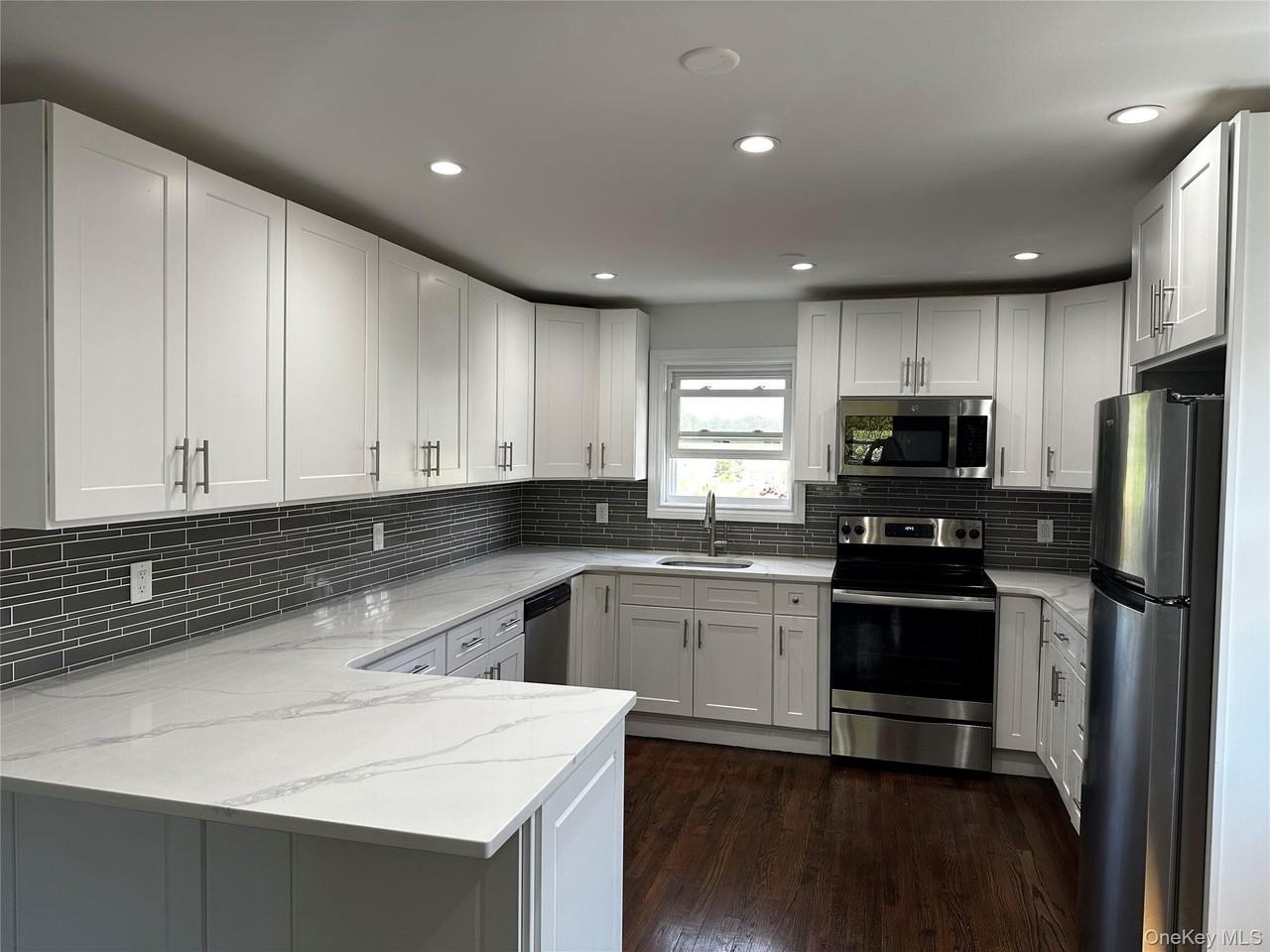 56 Marwood Rd N #2ndFL - Photo 2 of 11
