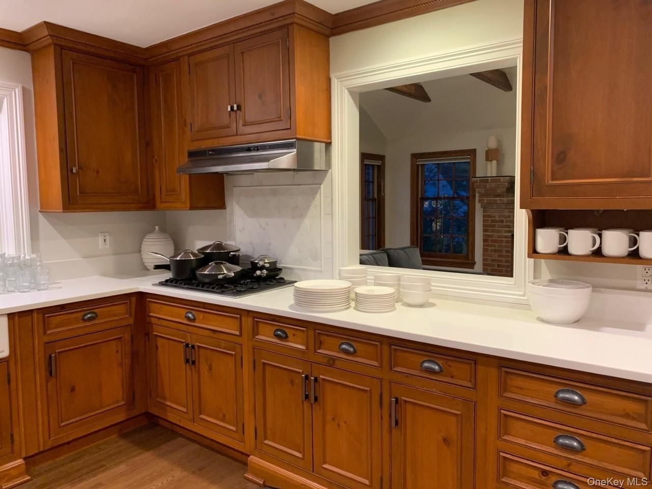 21 Westbank Rd - Photo 6 of 32