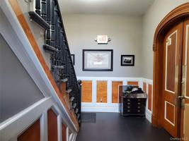 featured image of 22 Ridge Ave #4