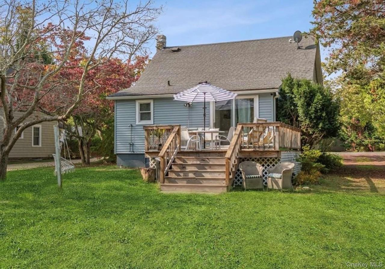 1385 Old Shipyard Ln - Photo 3 of 17