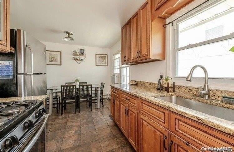 22 Pine Ln - Photo 3 of 12