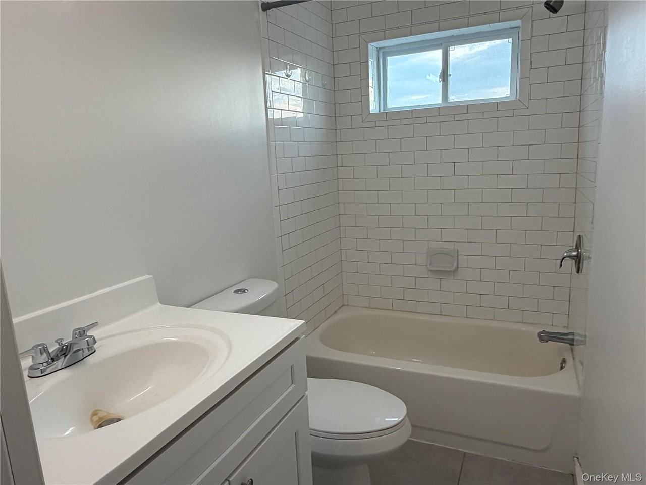 304 Main St - Photo 5 of 9