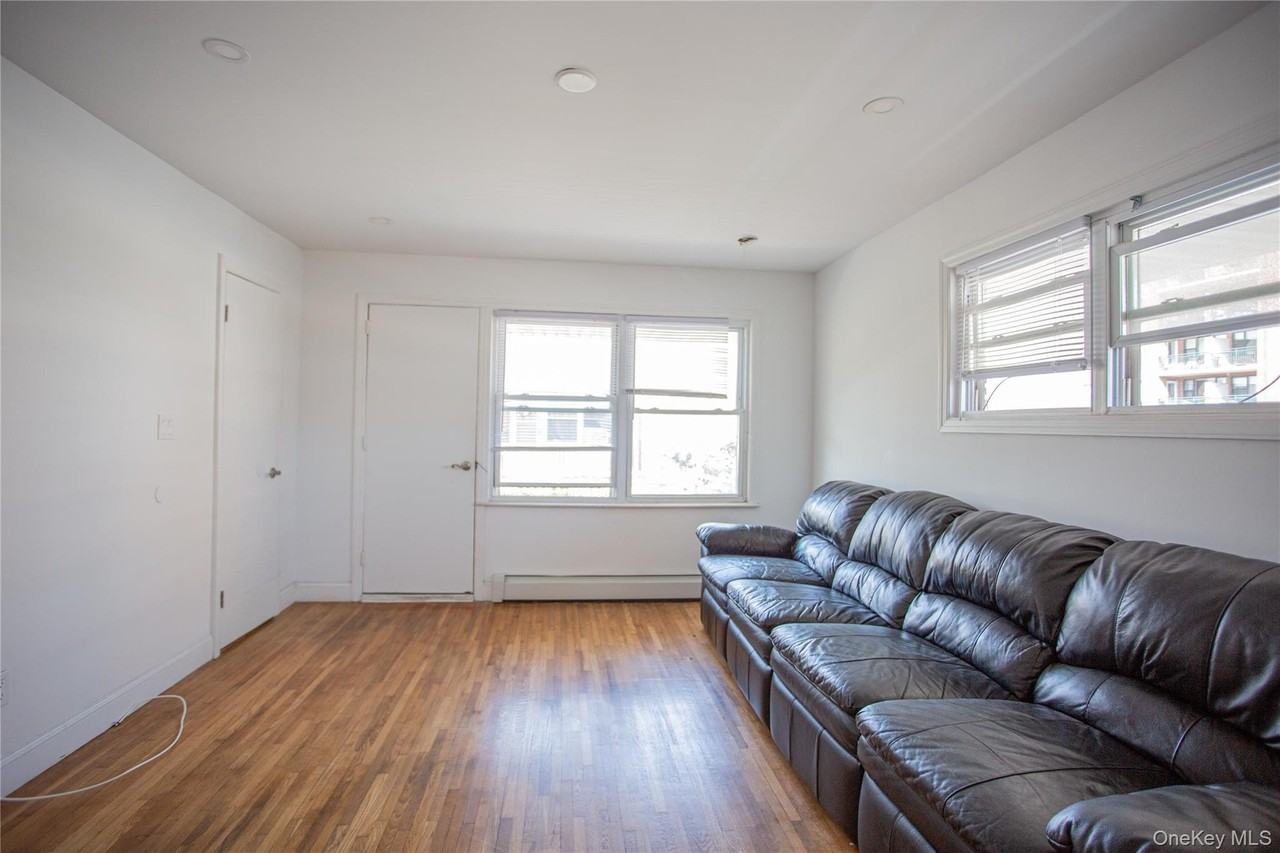 330 E Broadway #202 - Photo 5 of 21